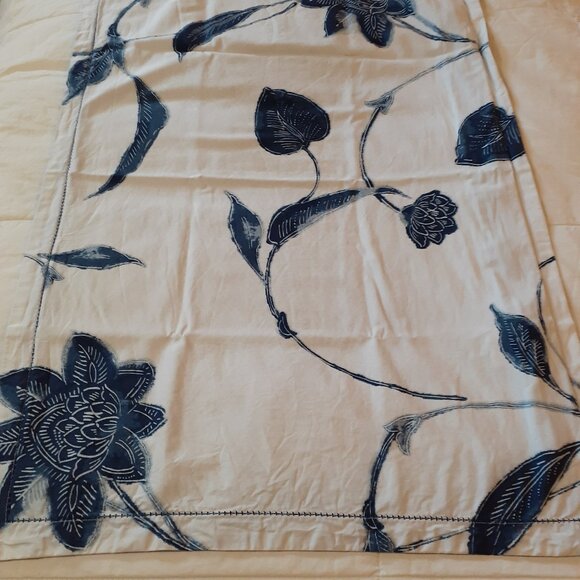 Pillow Shams QE Home Queen Size 2 - Picture 2 of 7